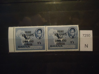 Фото марки Гана 1957г сцепка Памятные надпечатка **