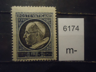 Фото марки Ватикан 1945г надпечатка *