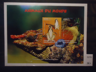 Фото марки Мадагаскар малый лист **