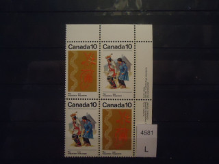 Фото марки Канада сцепка 1976г **