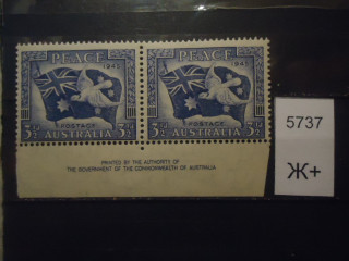 Фото марки Австралия 1946г сцепка **
