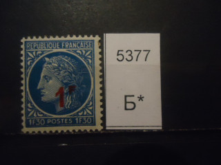 Фото марки Франция 1947г надпечатка **