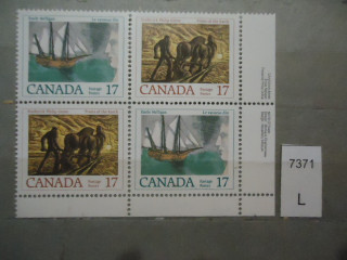 Фото марки Канада 1976г (2 сцепки) **