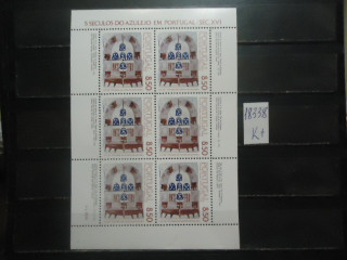 Фото марки Португалия малый лист (8€) **