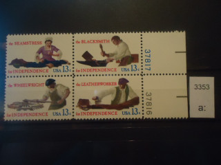 Фото марки США 1977г квартблок **