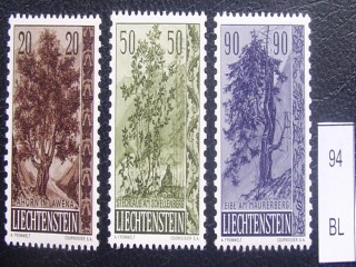 Фото марки Деревья 1958г Mi 30 EUR **