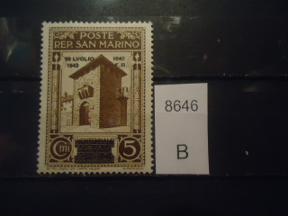 Фото марки Сан Марино надпечатка *