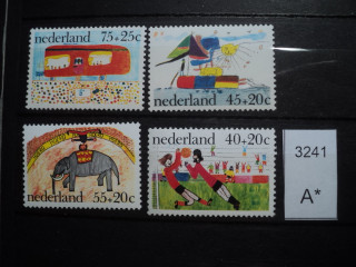 Фото марки Нидерланды серия 1976г **
