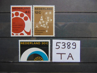 Фото марки Голландия серия 1962г **