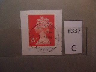 Фото марки Великобритания вырезка из конверта