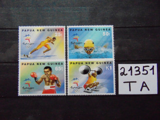 Фото марки Папуа-Новая Гвинея серия 2000г **
