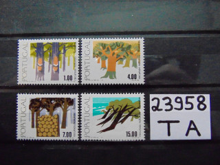 Фото марки Португалия серия 1977г **