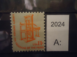 Фото марки США 1975г **