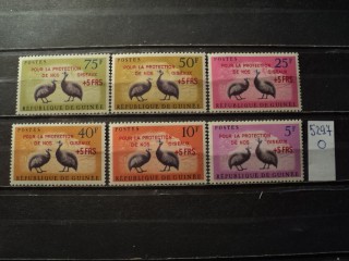 Фото марки Гвинея серия 1962г надпечатка *