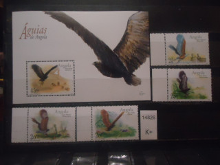 Фото марки Ангола 2002г блок+марки **