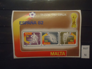 Фото марки Мальта 1982г блок **
