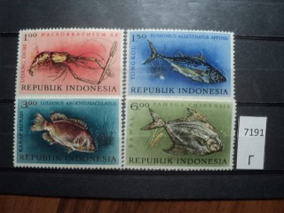 Фото марки Индонезия *