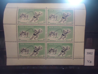 Фото марки Новая Зеландия малый лист 1957г **