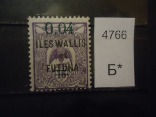 Фото марки Франц. Валлис и Фатуна 1922г надпечатка *