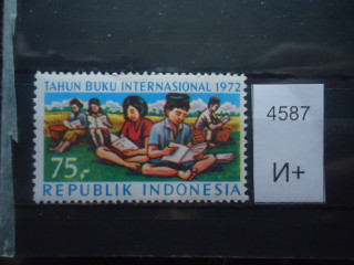 Фото марки Индонезия (4€) **