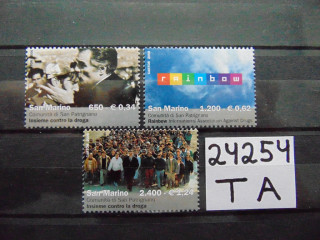 Фото марки Сан Марино серия 2000г **