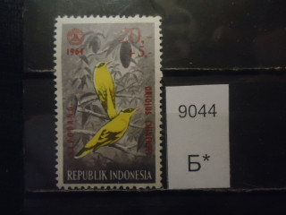 Фото марки Индонезия надпечатка **