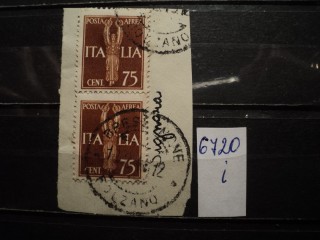 Фото марки Италия (вырезка)