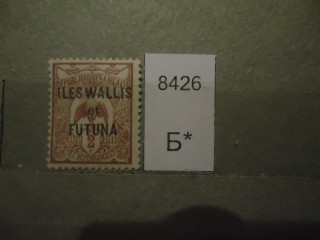 Фото марки Франц. Валлис и Фатуна 1920г надпечатка *