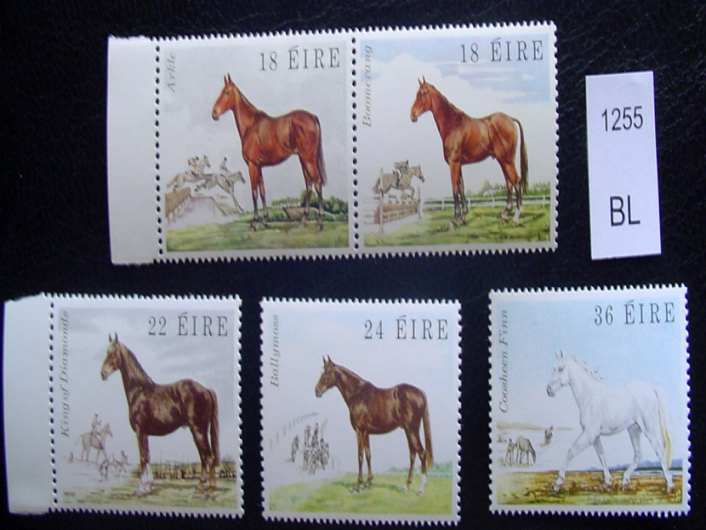 Лошадка марка. Лошади на почтовых марках. Марка с лошадкой. Наборы марок с лошадьми. Почтовая марка конь.