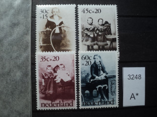 Фото марки Нидерланды серия 1974г **