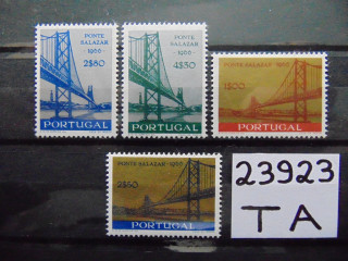 Фото марки Португалия серия 1966г **