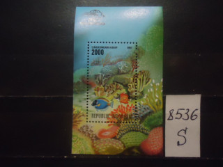 Фото марки Индонезия 1997г блок **