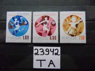 Фото марки Португалия серия 1973г **