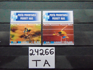 Фото марки Сан Марино серия 2002г **