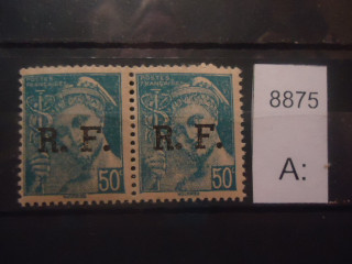 Фото марки Франция 1944г 2 одинаковые марки с надпечаткой **