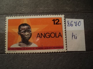Фото марки Ангола **