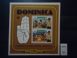 Фото марки Доминика 1977г блок **