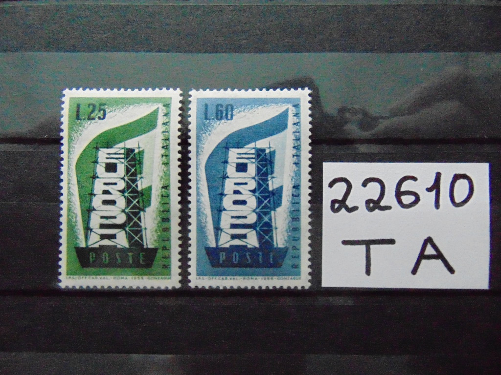 Фото марки Италия серия 1956г **