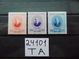 Фото марки Италия серия 1938г **