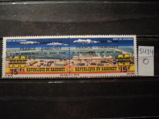 Фото марки Дагомея серия сцепка 1966г надпечатка *