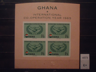 Фото марки Гана 1965г квартблок (4€) **