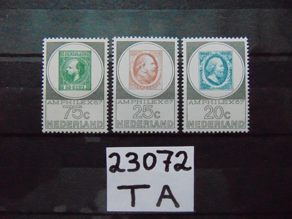 Фото марки Нидерланды серия 1967г **
