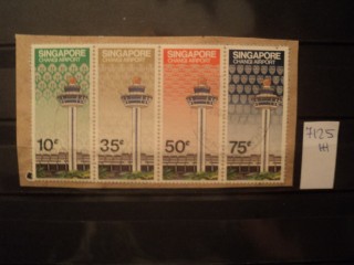 Фото марки Сингапур. Вырезка из конверта