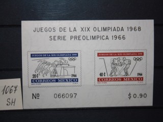 Фото марки Мексика 1966г блок **