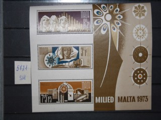 Фото марки Мальта 1972г блок **