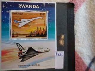 Фото марки Руанда 1978г блок **