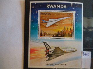 Фото марки Руанда 1978г блок **