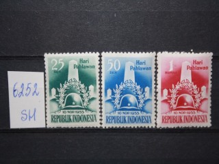 Фото марки Индонезия 1955г серия **