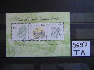 Фото марки Исландия блок 1998г **